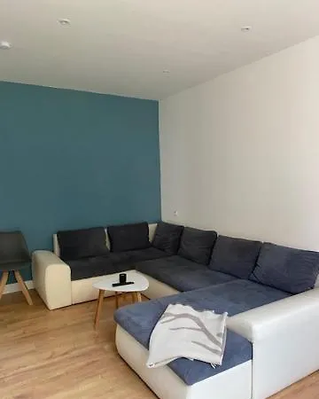 Bett Im Bahnhof Ferienwohnung Kastanienblute