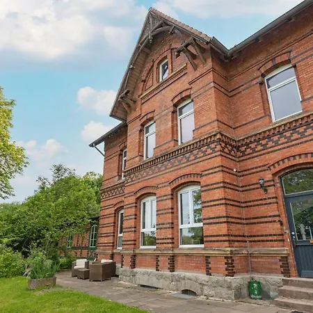 Apartment Bett Im Bahnhof Ferienwohnung Kastanienblute *
